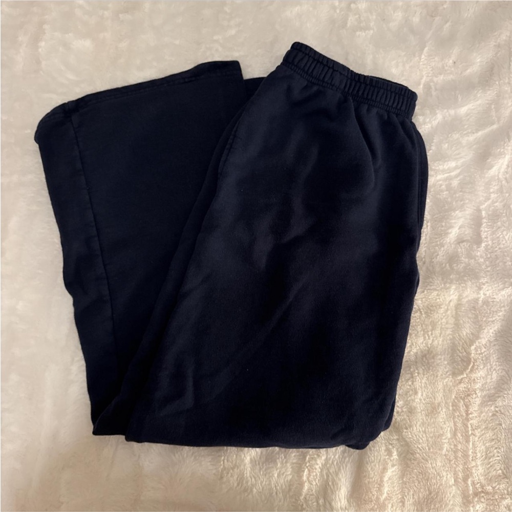 Brandy Melville straight leg sweat pants